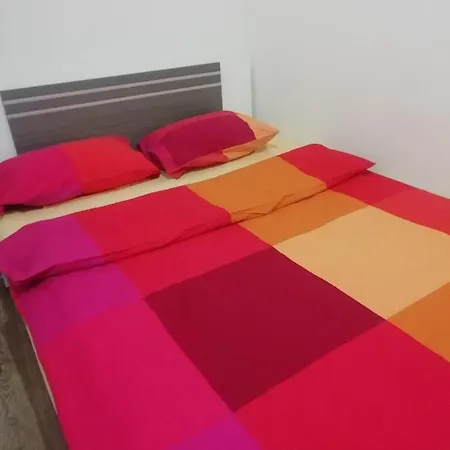 Apartmán однокімнатна поруч з залізничним вокзалом *