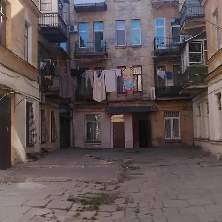 однокімнатна поруч з залізничним вокзалом Odesa