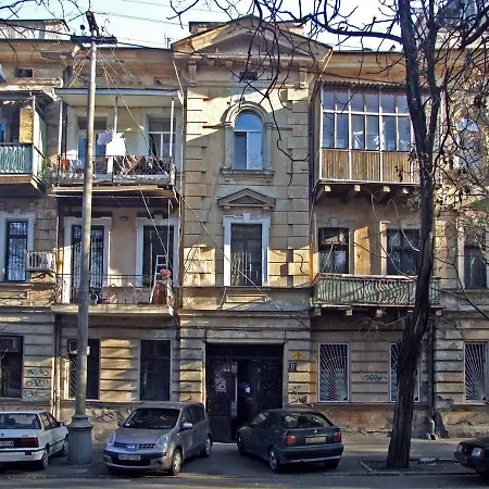 Apartman однокімнатна поруч з залізничним вокзалом