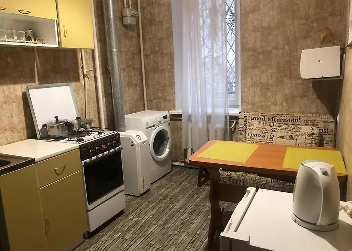 Апартаменти однокімнатна поруч з залізничним вокзалом